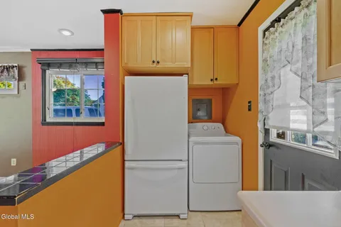 $165,000 | 20 Arthur Drive, Albany, NY 12208