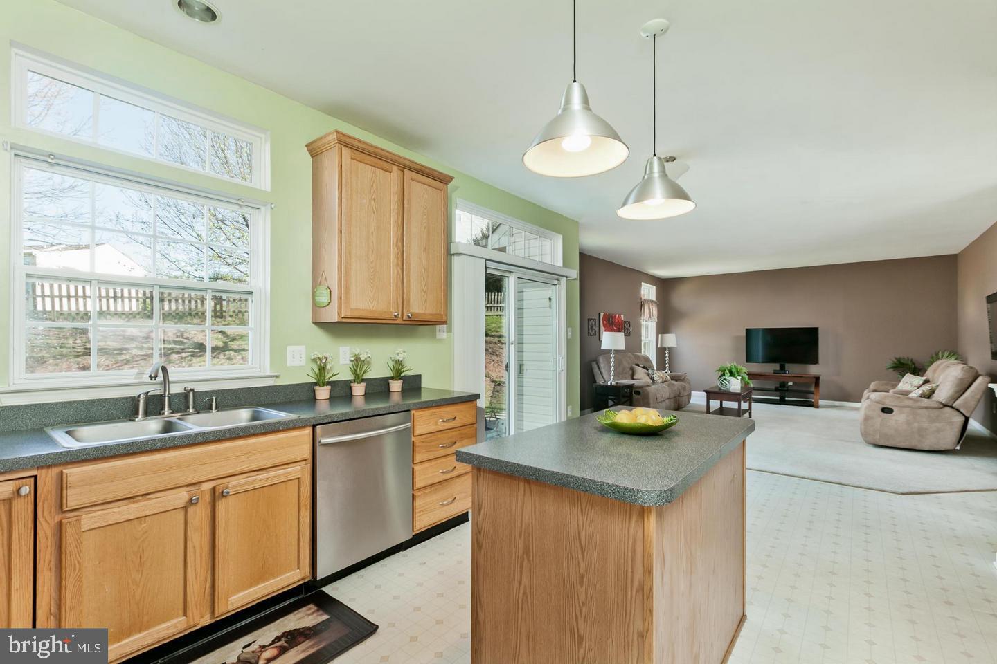 2128 Walnut Ridge Court Frederick, MD 21702 - Photo 8 of 29 Gallery Image 8