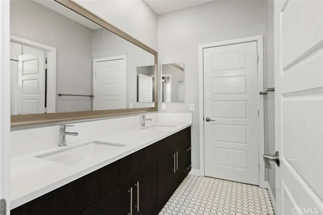 $5,250 | 814 Beacon, Irvine, CA 92618