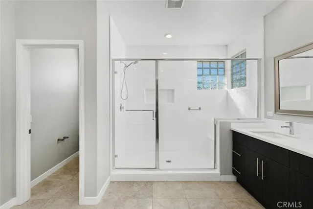 $5,250 | 814 Beacon, Irvine, CA 92618