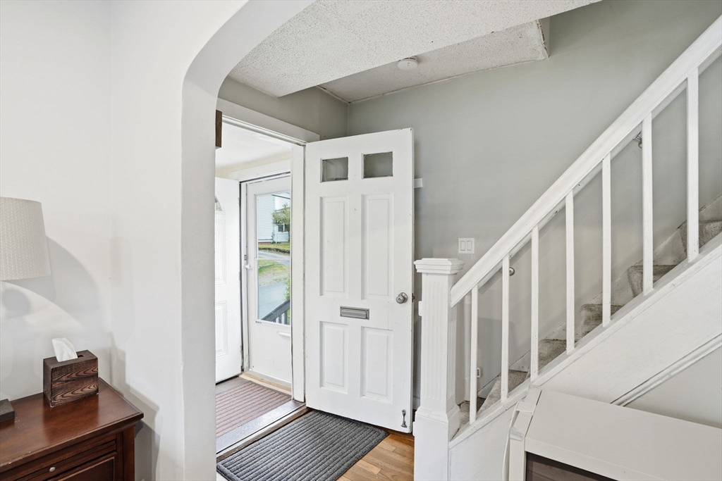 80 Kensington Road Weymouth, MA 02188 - Photo 4 of 30