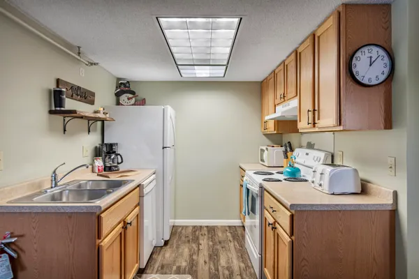 $325,000 | 220 Mountainside Drive, Unit E203, Stowe, VT 05672