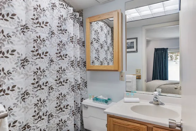 $360,000 | 220 Mountainside Drive, Unit E203, Stowe, VT 05672