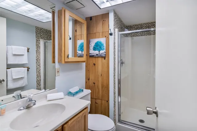 $360,000 | 220 Mountainside Drive, Unit E203, Stowe, VT 05672