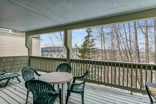 $360,000 | 220 Mountainside Drive, Unit E203, Stowe, VT 05672
