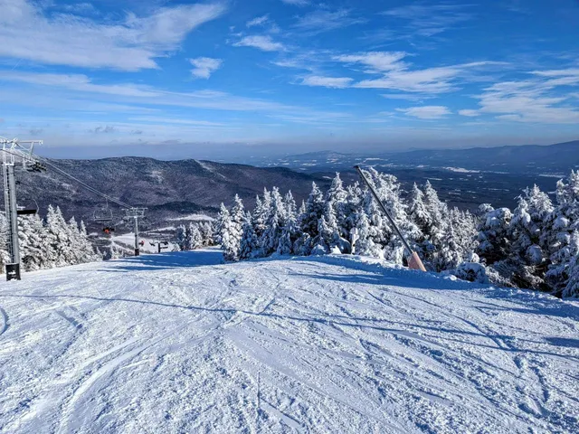 $360,000 | 220 Mountainside Drive, Unit E203, Stowe, VT 05672