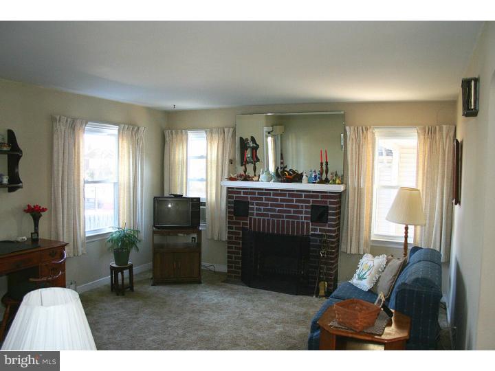 1088 West Meadowbrook Road Pottstown, PA 19465 - Photo 2 of 11 Gallery Image 2