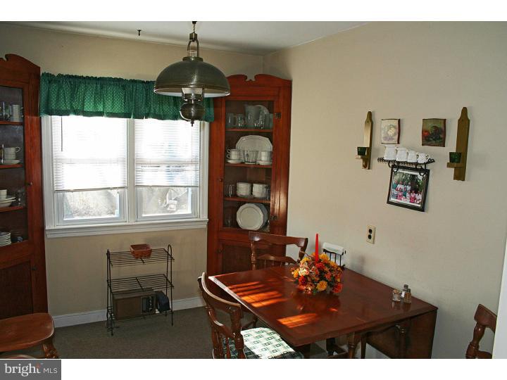 1088 West Meadowbrook Road Pottstown, PA 19465 - Photo 3 of 11 Gallery Image 3