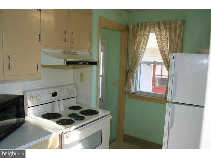 1088 West Meadowbrook Road Pottstown, PA 19465 - Photo 4 of 11 Gallery Image 4