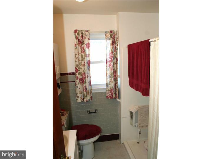 1088 West Meadowbrook Road Pottstown, PA 19465 - Photo 8 of 11 Gallery Image 8