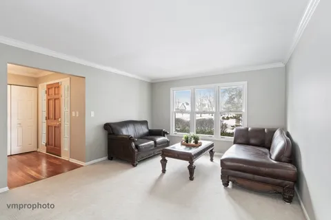 $699,900 | 246 Montclair Road, Vernon Hills, IL 60061