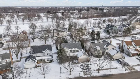 $699,900 | 246 Montclair Road, Vernon Hills, IL 60061