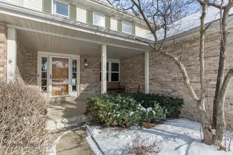 $699,900 | 246 Montclair Road, Vernon Hills, IL 60061