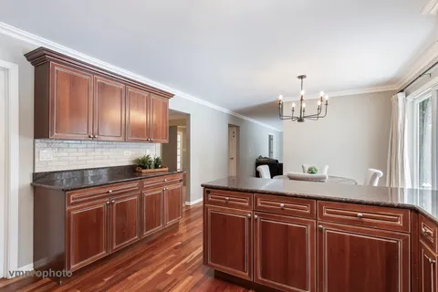 $699,900 | 246 Montclair Road, Vernon Hills, IL 60061