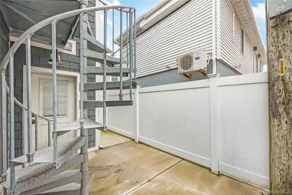 $3,500 | 96 Oregon Street, Long Beach, NY 11561