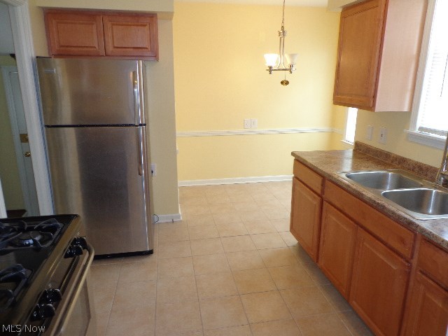 2007 Staunton Road Cleveland, OH 44118 - Photo 5 of 19 Gallery Image 5