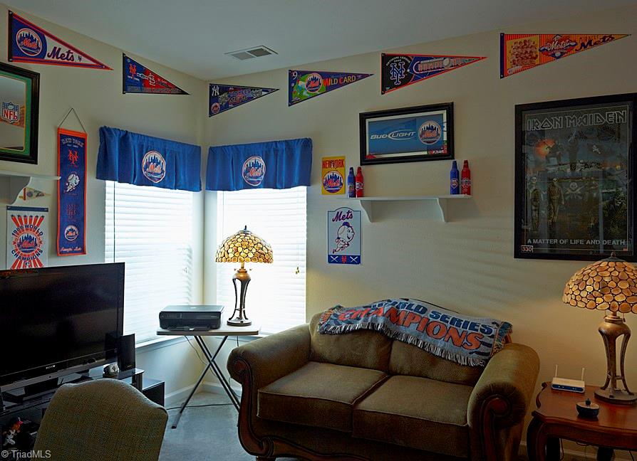 833 Hedgepath Terrace High Point, NC 27265 - Photo 13 of 20 Gallery Image 13