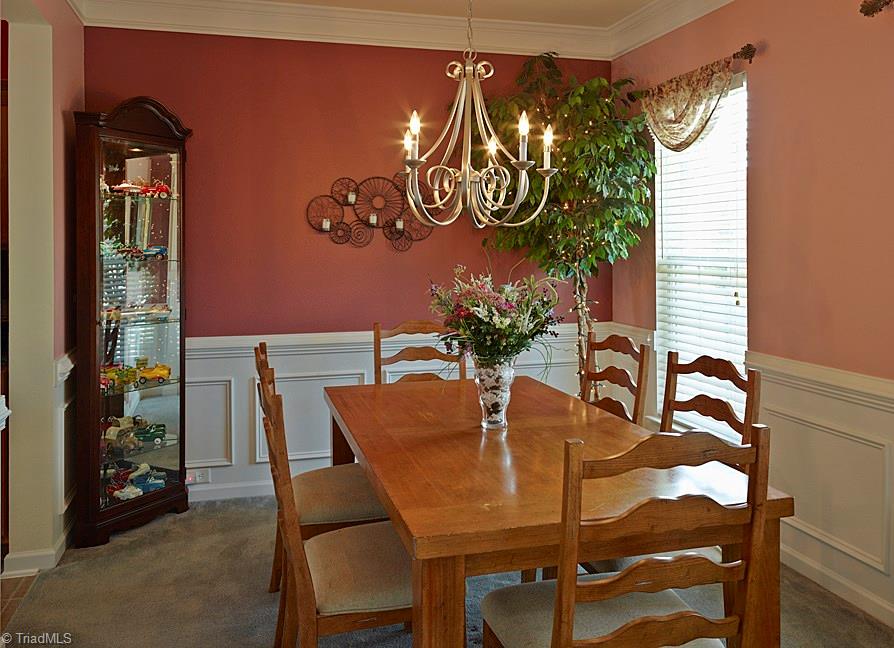 833 Hedgepath Terrace High Point, NC 27265 - Photo 4 of 20 Gallery Image 4