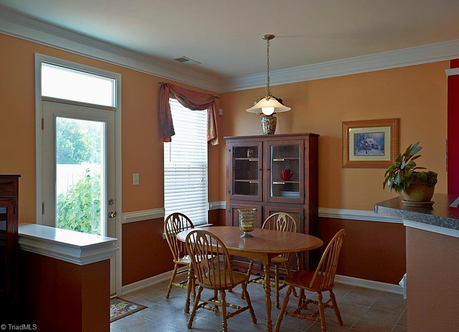 833 Hedgepath Terrace High Point, NC 27265 - Photo 5 of 20 Gallery Image 5