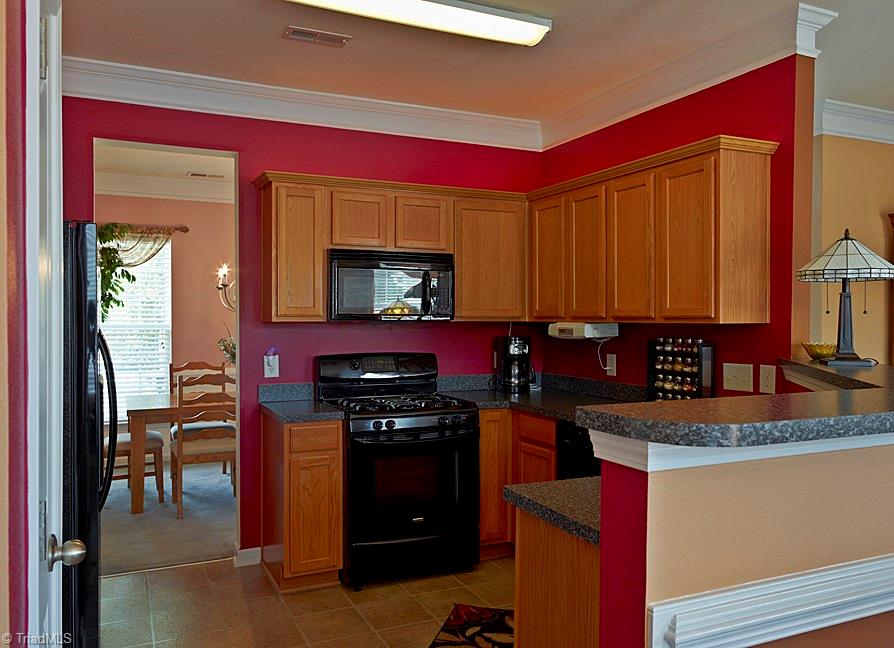 833 Hedgepath Terrace High Point, NC 27265 - Photo 7 of 20 Gallery Image 7