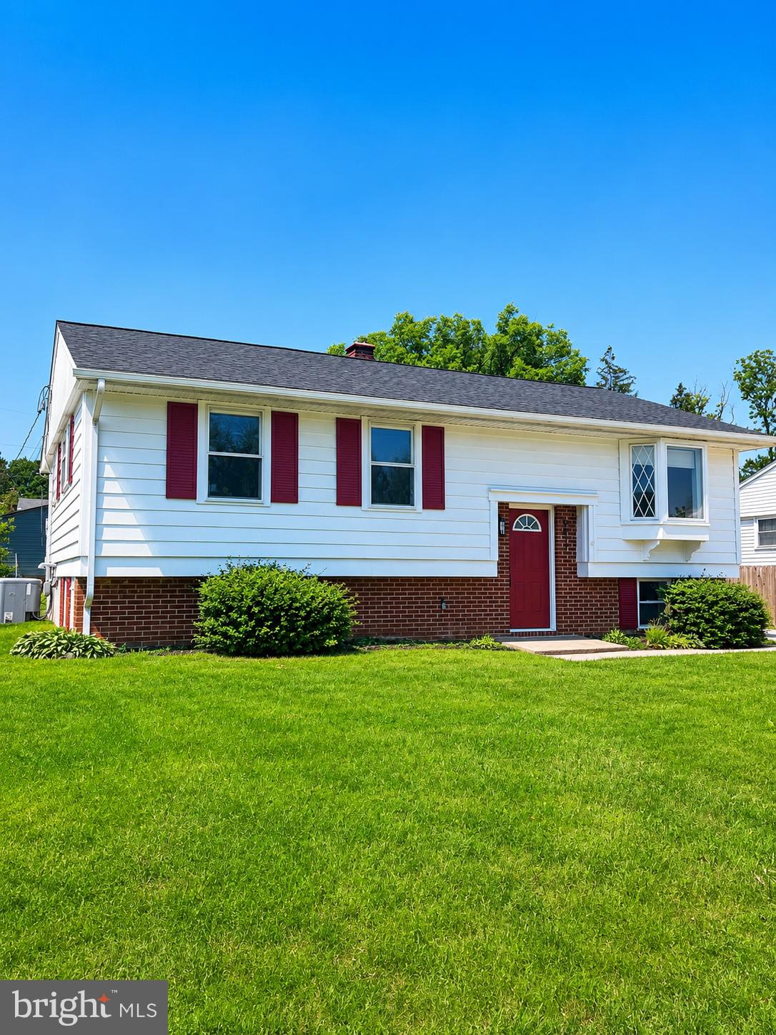 9517 Holiday Manor Road Baltimore, MD 21236 - Photo 2 of 47 Charming home with vibrant curb appeal.