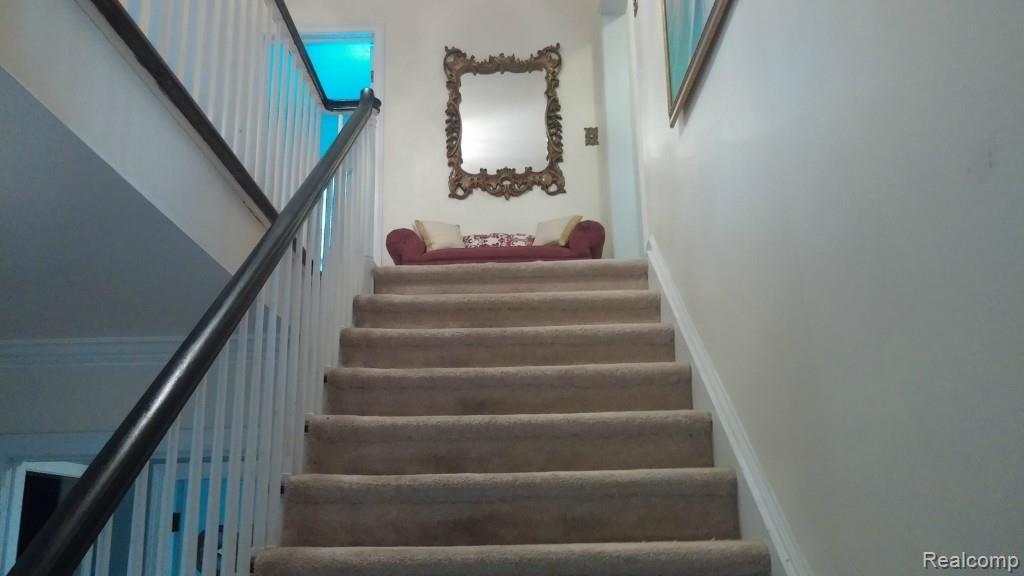3297 Sherbourne Road Detroit, MI 48221 - Photo 11 of 37 20150810_133919.jpg