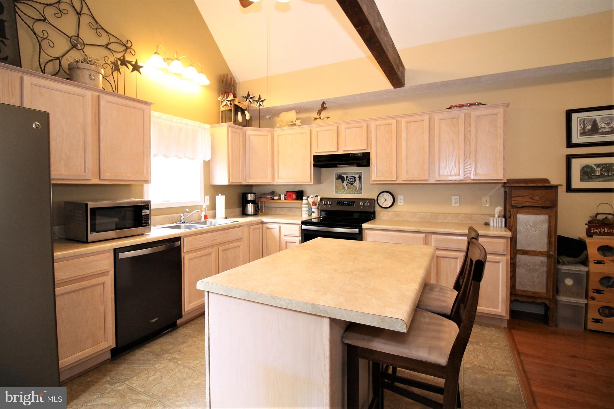 634 River Road Madison, VA 22727 - Photo 9 of 33 Kitchen island with breakfast bar