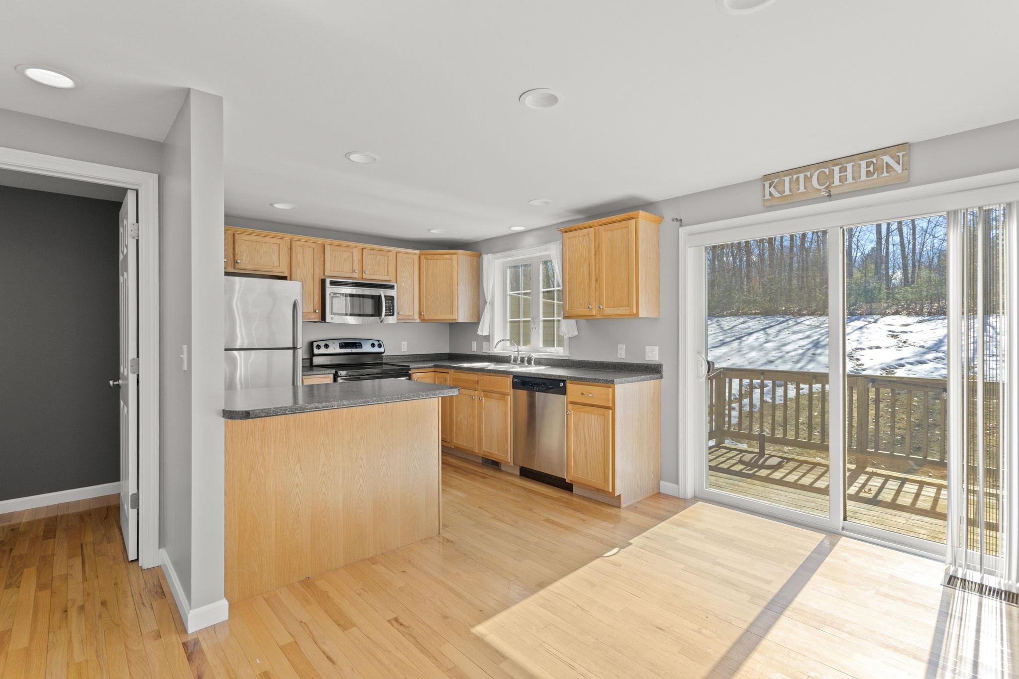 10 Split Rock Drive Rochester, NH 03839 - Photo 14 of 47