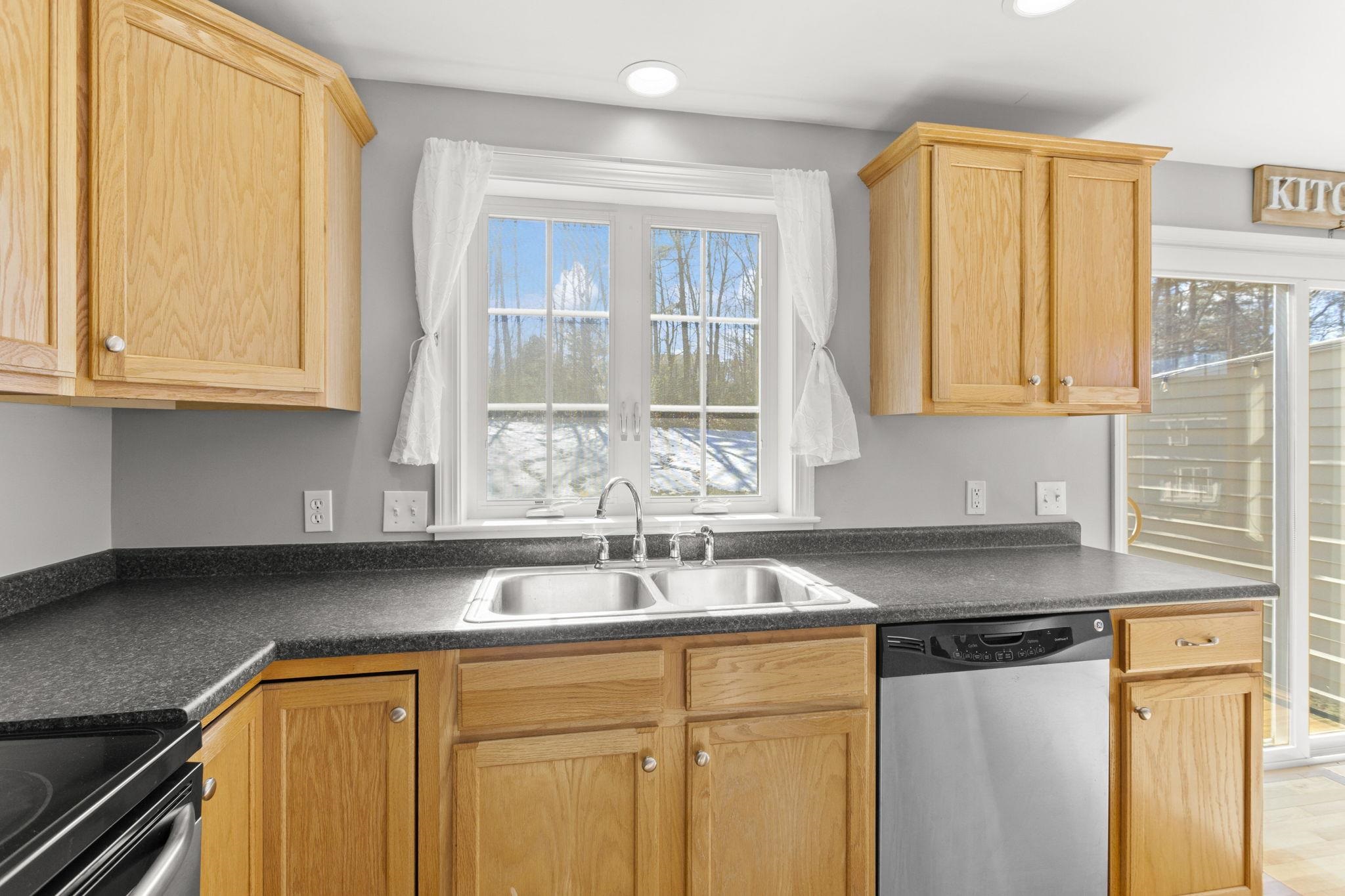 10 Split Rock Drive Rochester, NH 03839 - Photo 21 of 47