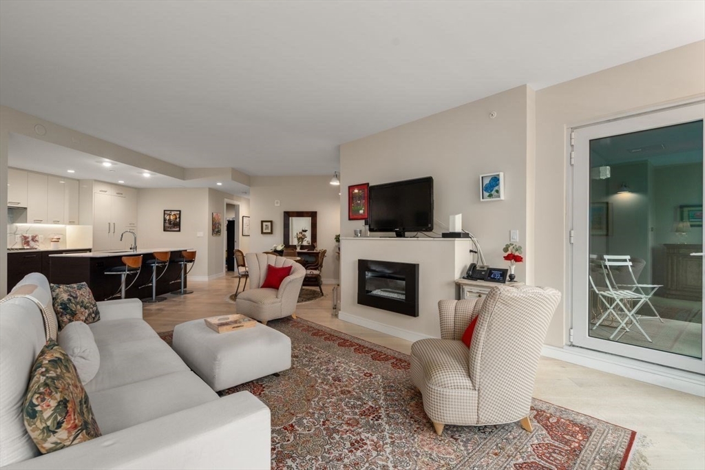 110 Broad Street, Unit 303 Boston, MA 02110 - Photo 4 of 35