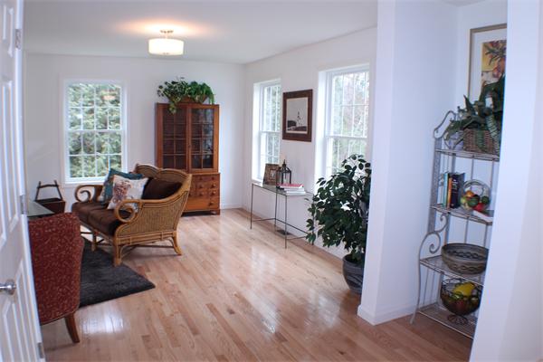 392 North Road Bedford, MA 01730 - Photo 4 of 22 Gallery Image 4