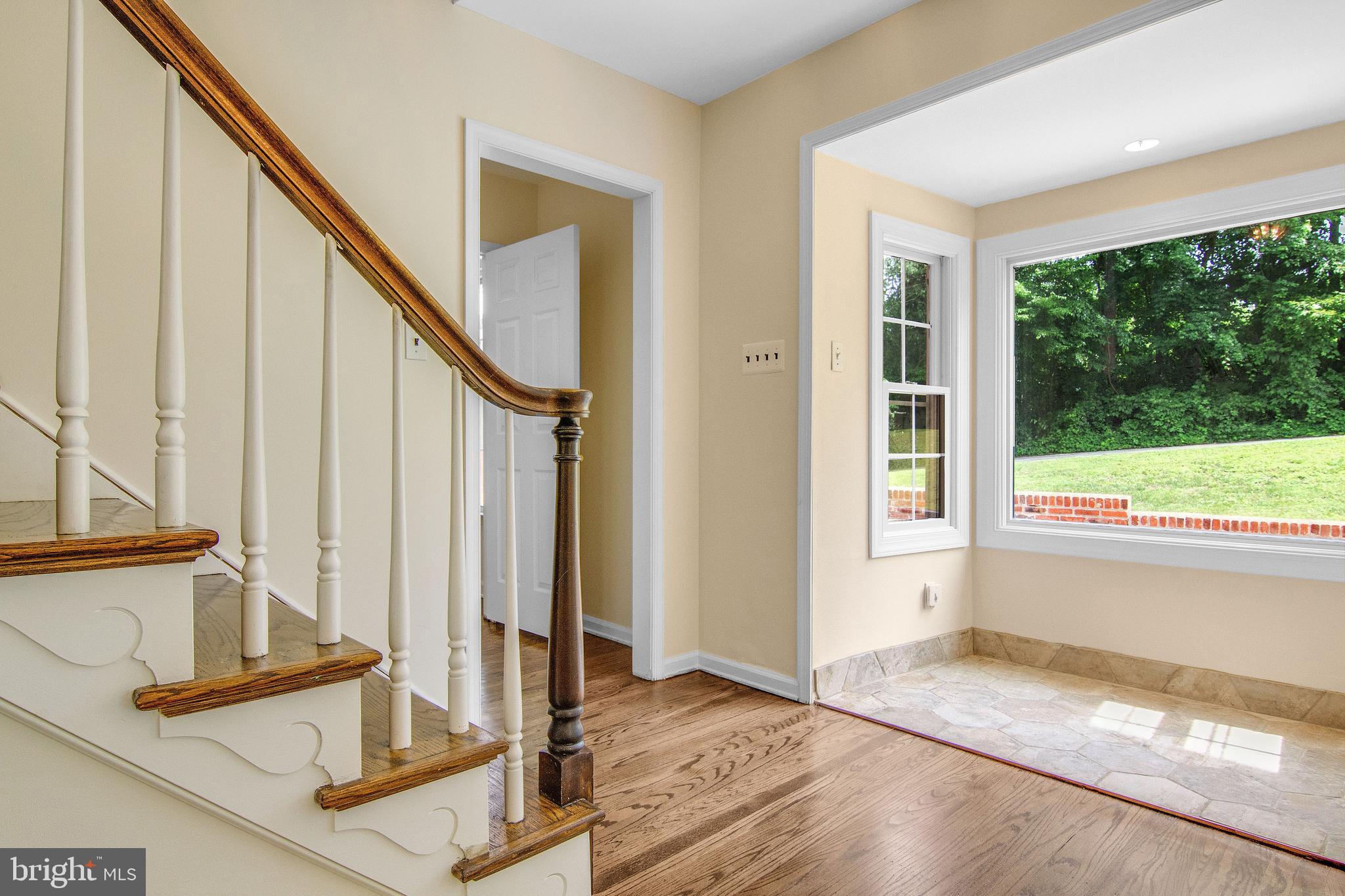 4 Ashbrooke Road Newtown Square, PA 19073 - Photo 19 of 37 Hallway stairs