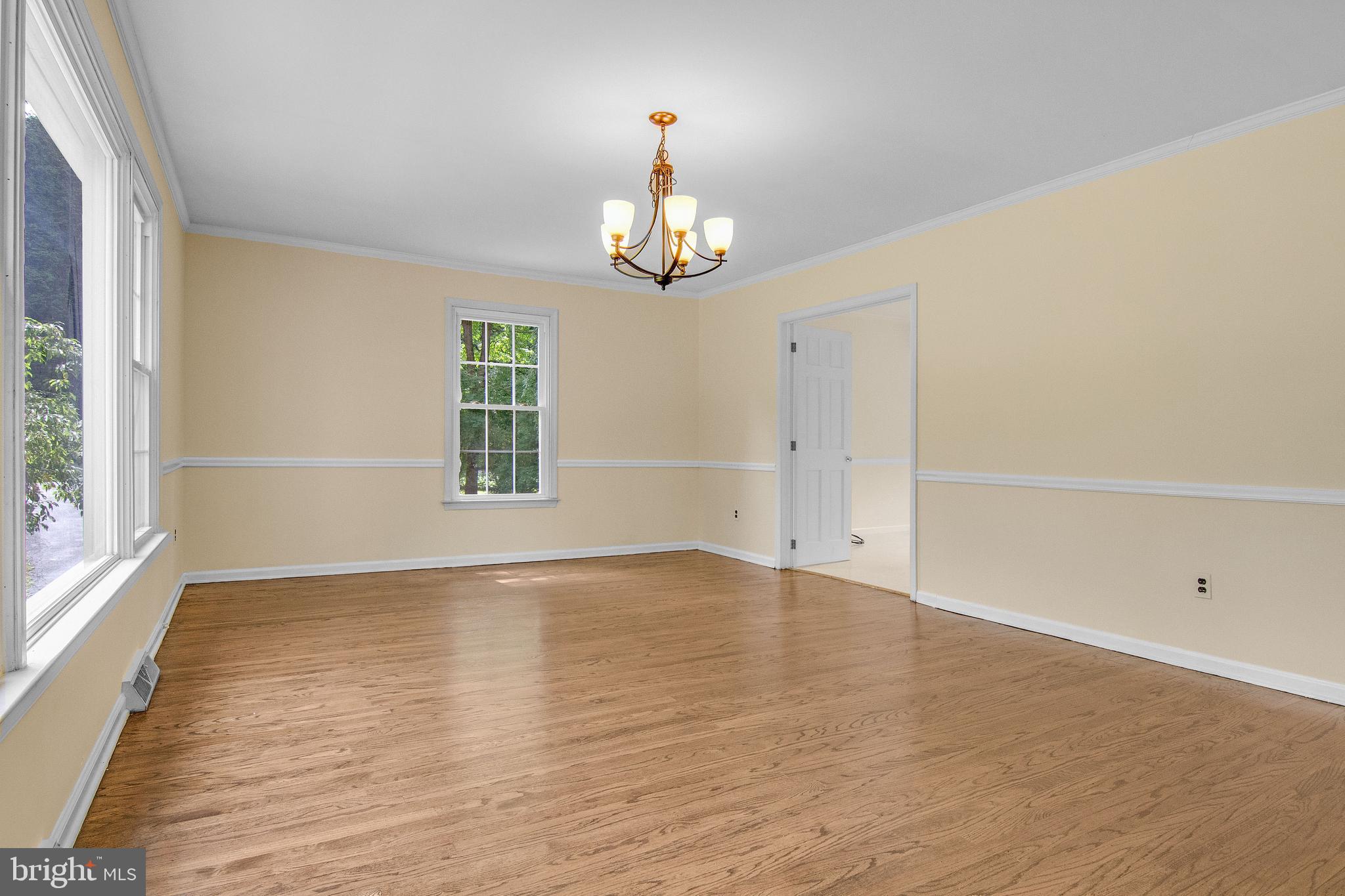 4 Ashbrooke Road Newtown Square, PA 19073 - Photo 33 of 37 Living Room