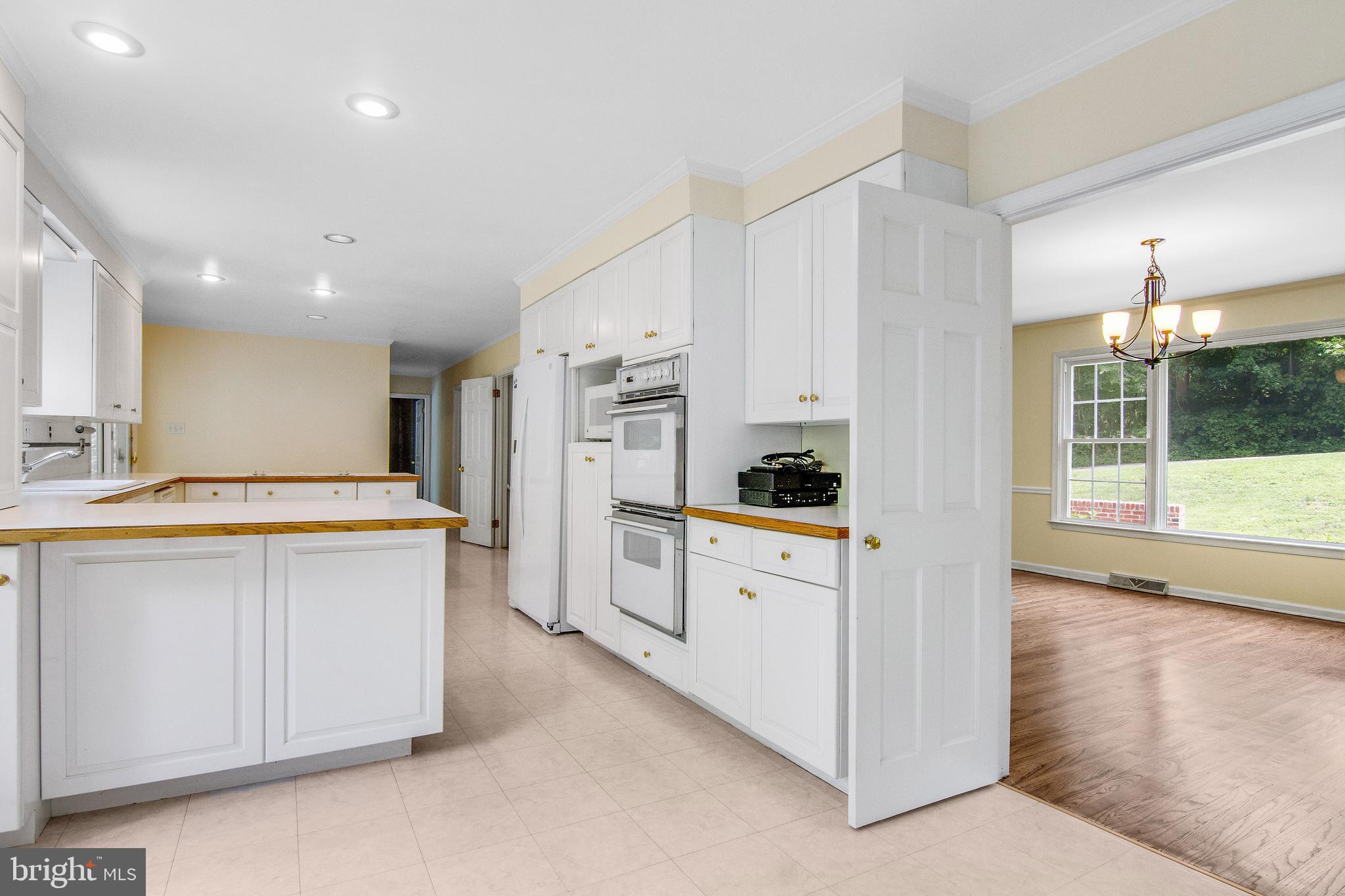 4 Ashbrooke Road Newtown Square, PA 19073 - Photo 35 of 37 Kitchen