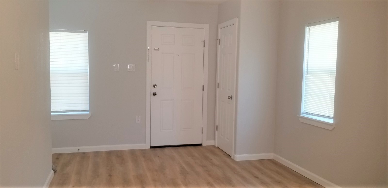 2504 Avenue F Rosenberg, TX 77471 - Photo 3 of 12