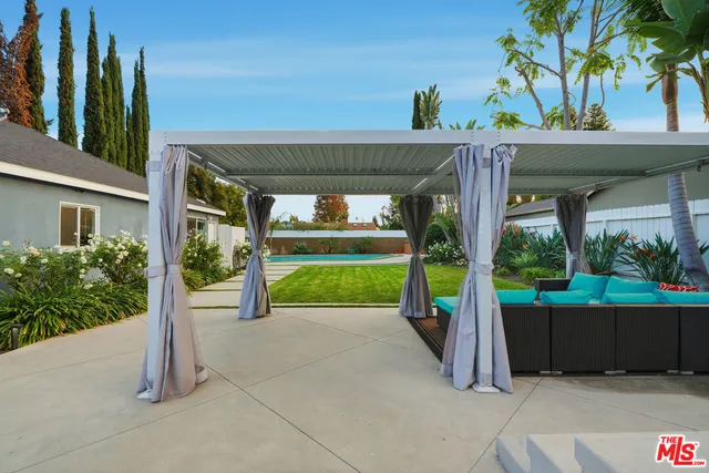 $7,300 | 15040 Hamlin Street, Van Nuys, CA 91411