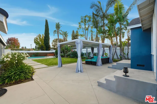 $7,300 | 15040 Hamlin Street, Van Nuys, CA 91411