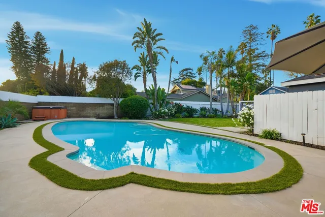 $7,300 | 15040 Hamlin Street, Van Nuys, CA 91411