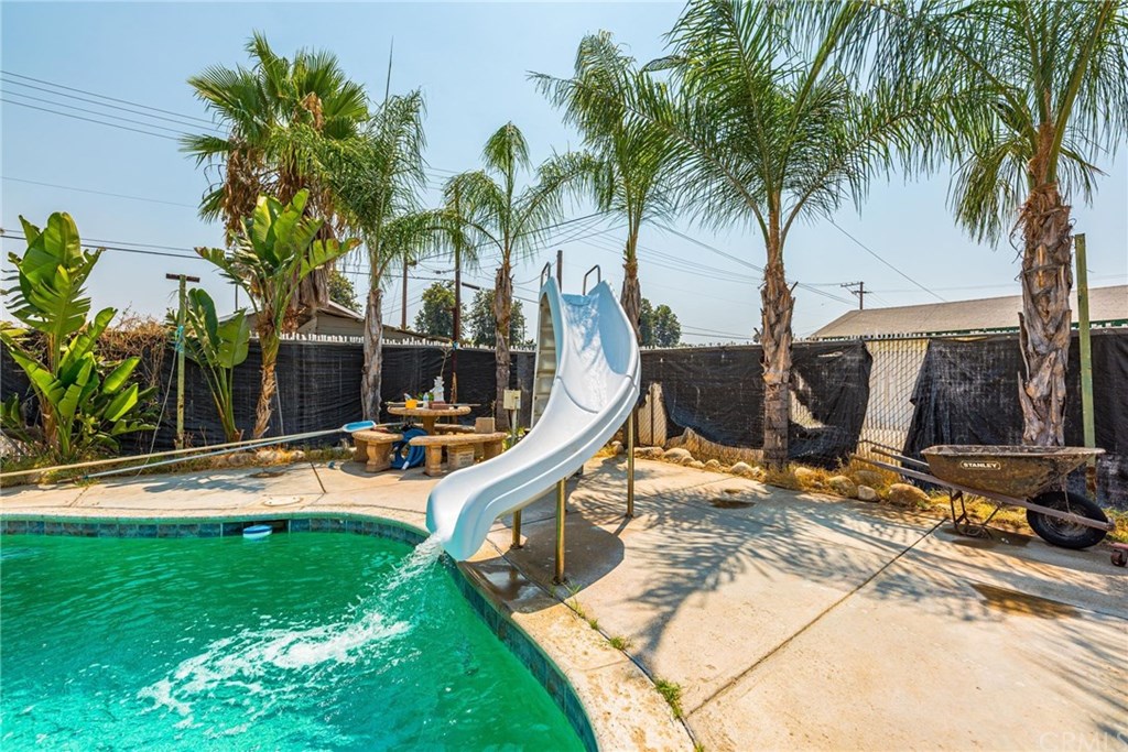 3850 Roosevelt Street Riverside, CA 92503 - Photo 4 of 21