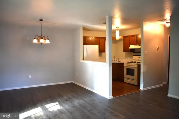 $1,900 | 27 Pin Oak Lane, Tuckerton, NJ 08087