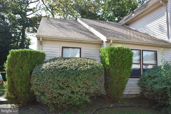 $1,900 | 27 Pin Oak Lane, Tuckerton, NJ 08087