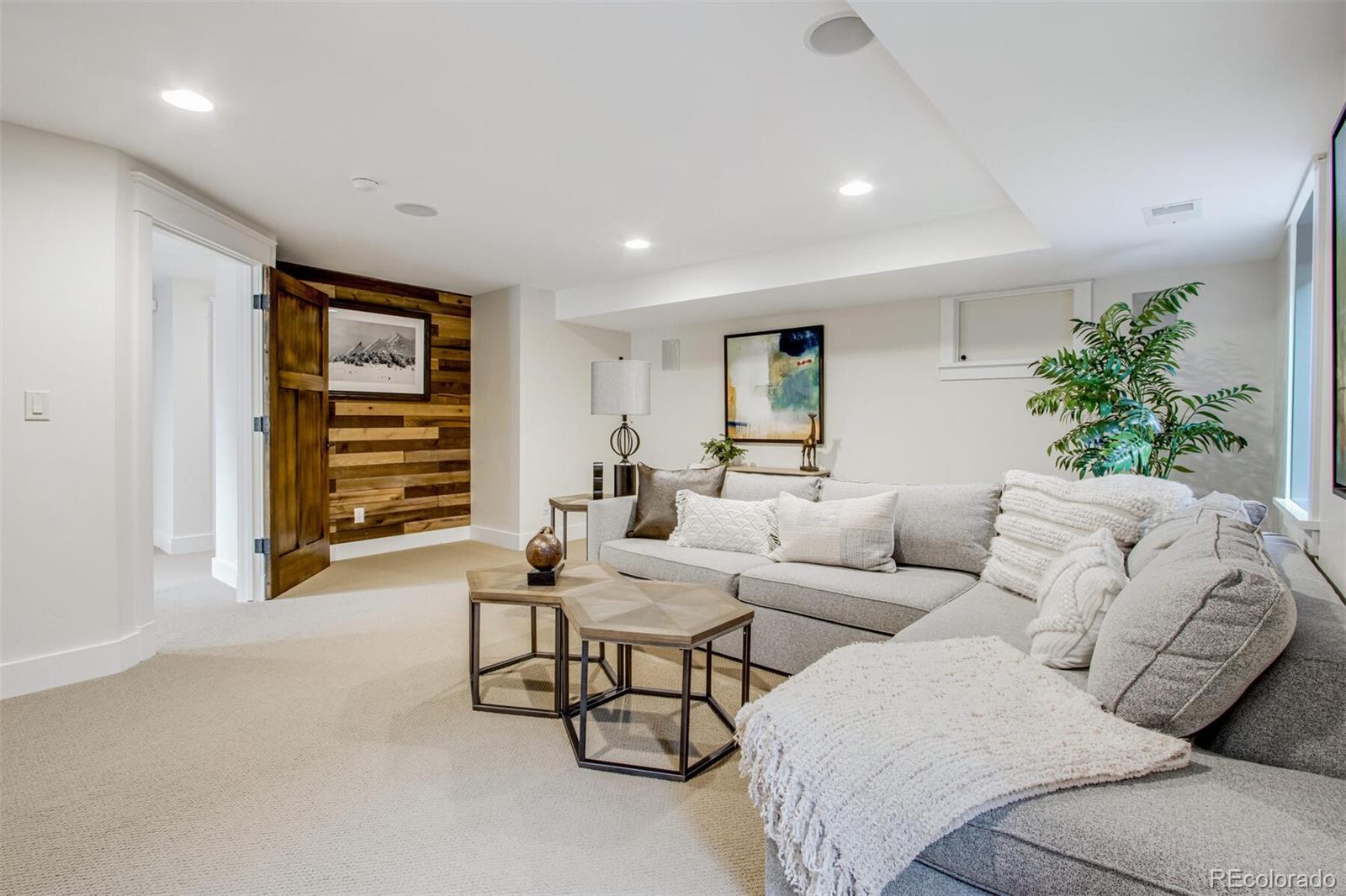 601 15th Street Boulder, CO 80302 - Photo 35 of 39 a living room with furniture and flowers