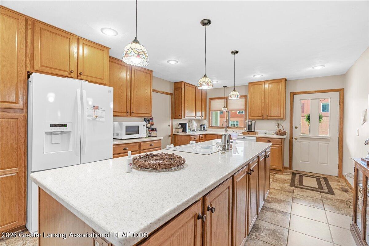 628 Jones Street Grand Ledge, MI 48837 - Photo 6 of 40 21-Media Jett - 25