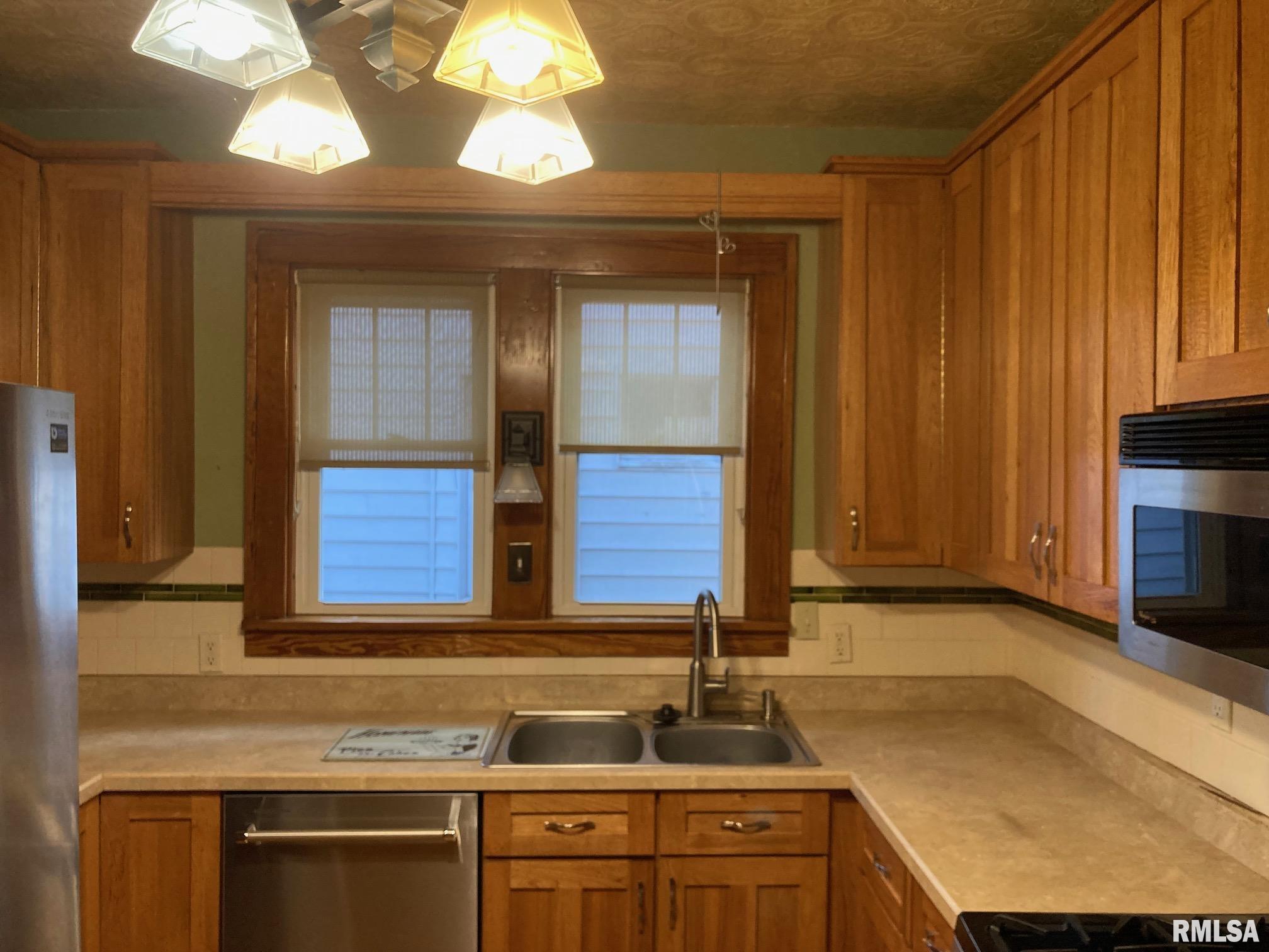 818 South Walnut Street Springfield, IL 62704 - Photo 15 of 35