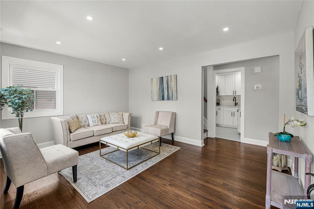 429 Wheatsheaf Road Roselle, NJ 07203 - Photo 6 of 39