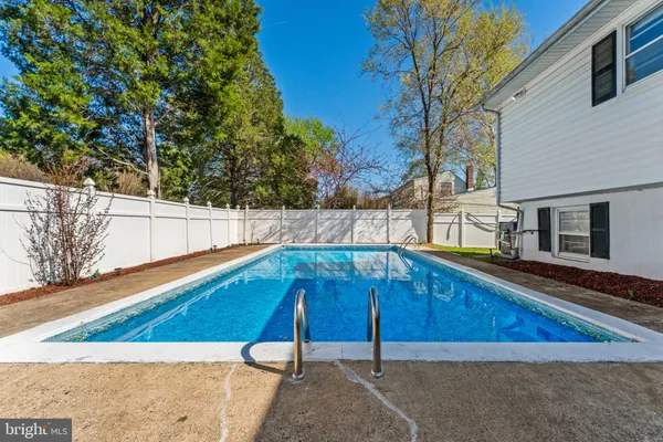$550,000 | 9812 Lomond Drive, Manassas, VA 20109