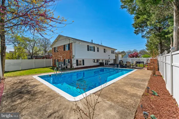 $550,000 | 9812 Lomond Drive, Manassas, VA 20109