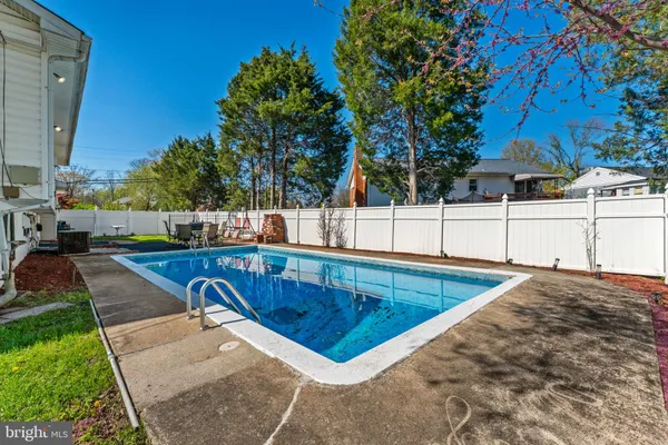 $550,000 | 9812 Lomond Drive, Manassas, VA 20109