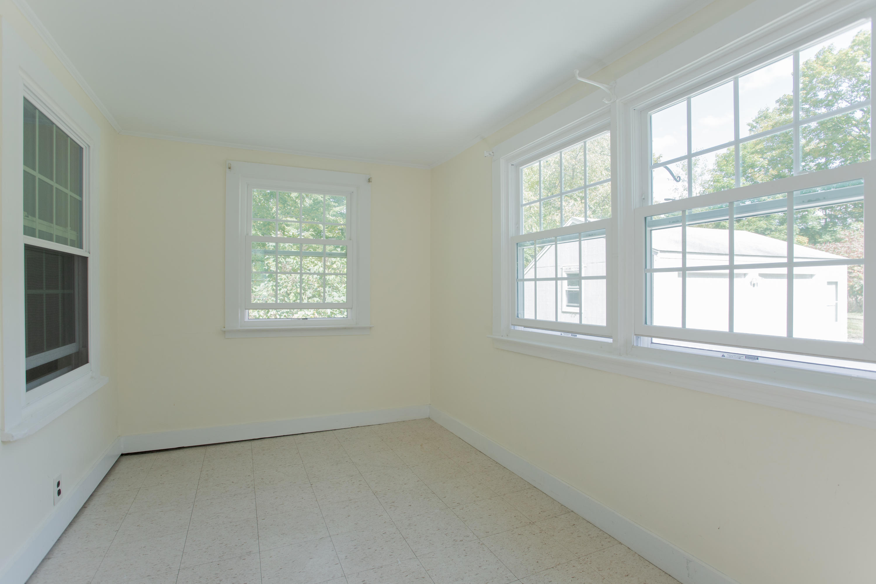 353 Beech Road Eliot, ME 03903 - Photo 9 of 22 353 Beech Road