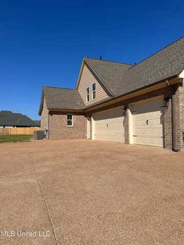$544,900 | 1817 Caribe Drive, Nesbit, MS 38651